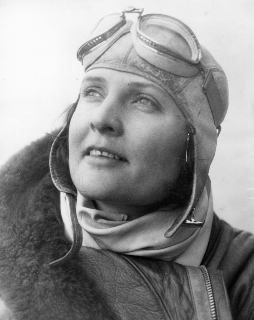 portrait of aviatrix, gladys o'donnell